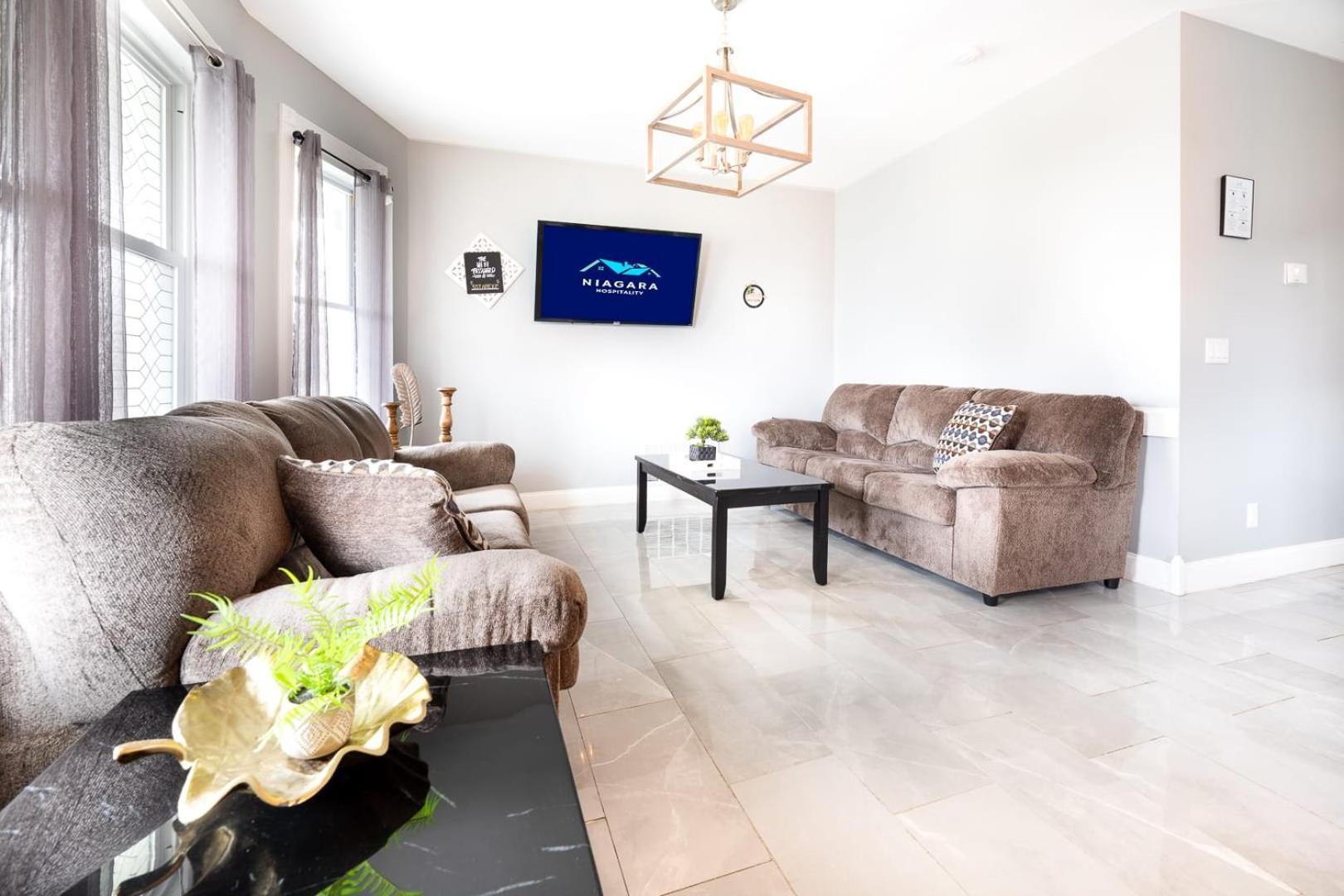 Quiet 4Br Near Niagara Falls & Casino Buitenkant foto